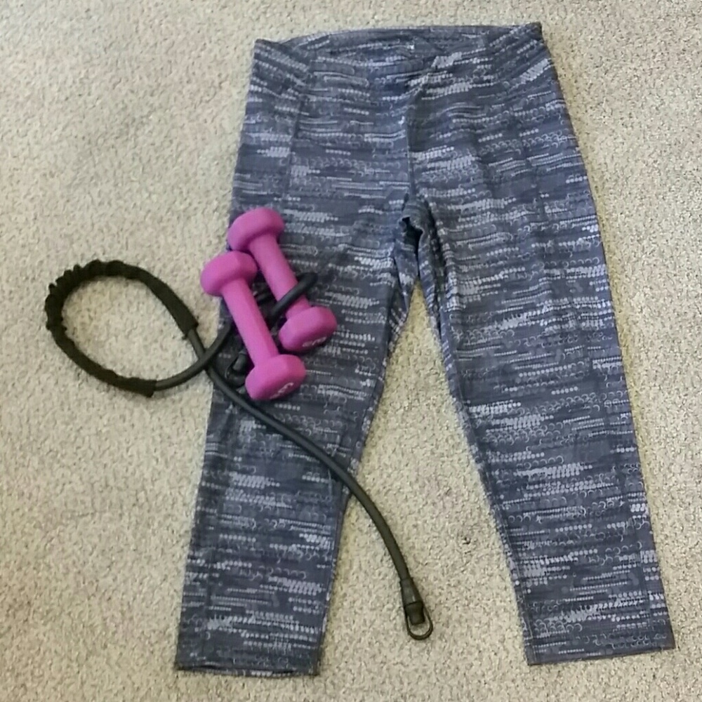 Jockey Printed Performance Crop in Grey Dot. Sz M.